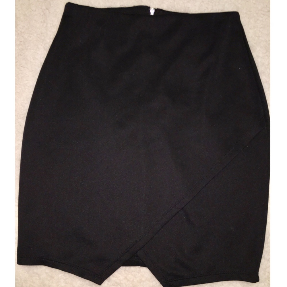 ⚜️PRICE DROP⚜️ BLACK PENCIL SKIRT LOVE CULTURE